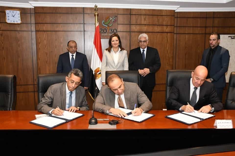 وزارة التخطيط والإصلاح الإداري توقع بروتوكول تعاون مع مركز المعلومات ودعم اتخاذ القرار برئاسة مجلس الوزراء لإطلاق مبادرة قياس تنافسية المحافظات