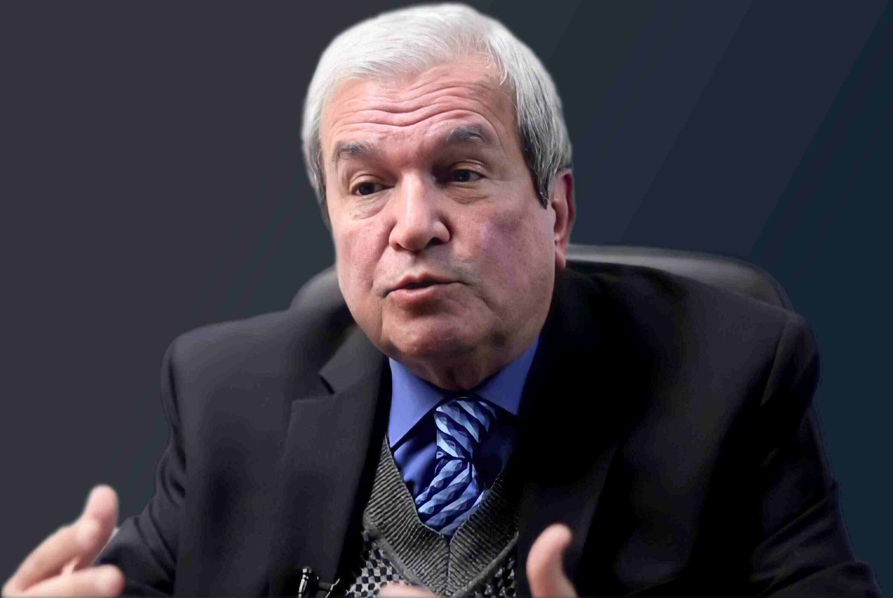 أ.د/ معتز خورشيد